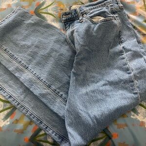 Universal Thread Jeans